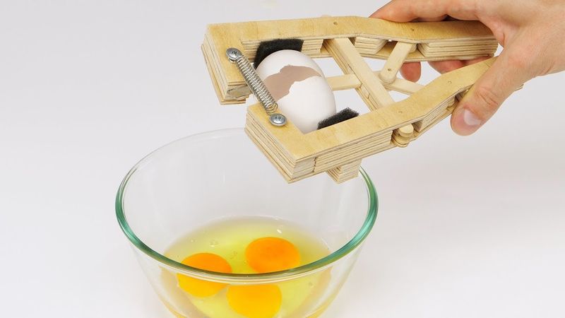 Mechanical Egg Cracker