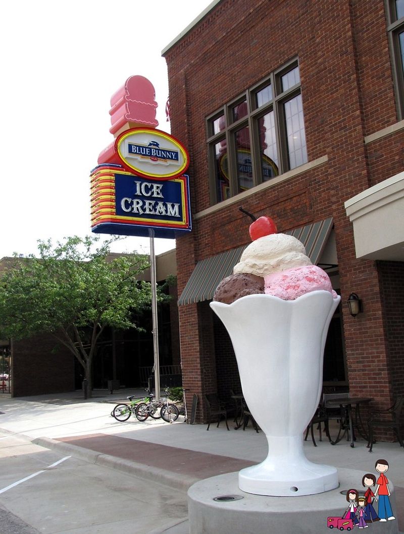 Iowa's The Blue Bunny Ice Cream Parlor