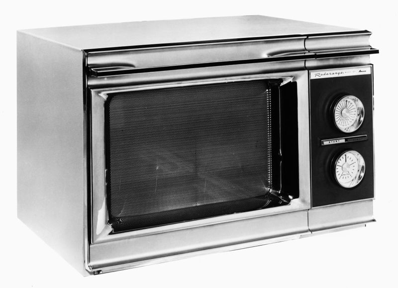 Microwave Oven (1967)