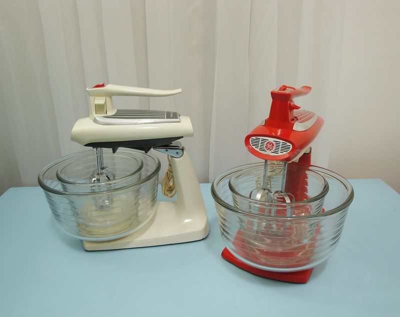 Stand Mixer (1965)