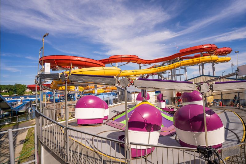 Tilt-A-Whirl Rides