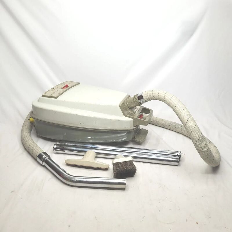 Vacuum Cleaner (1960)