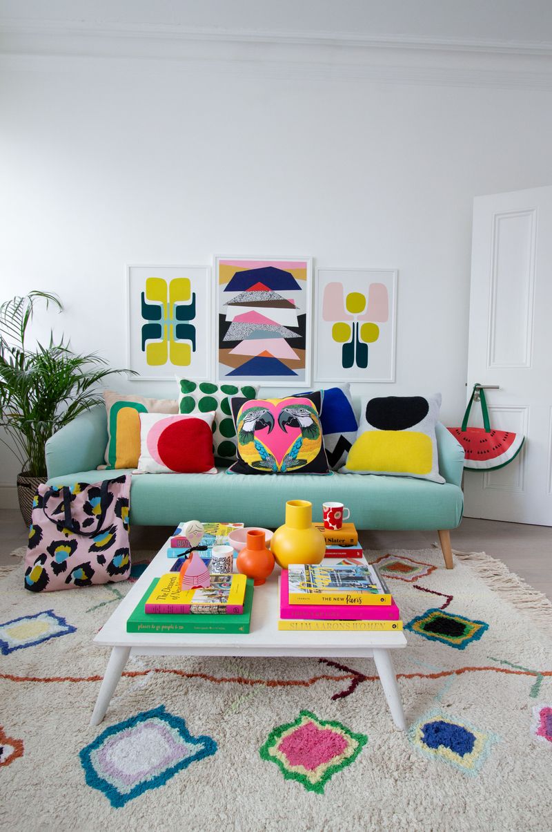 Vibrant '80s Living Room