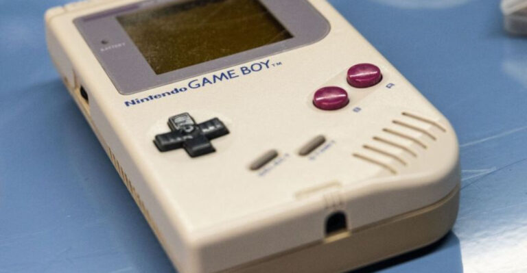30 Outdated Electronics That Were State Of The Art Back In The 90s