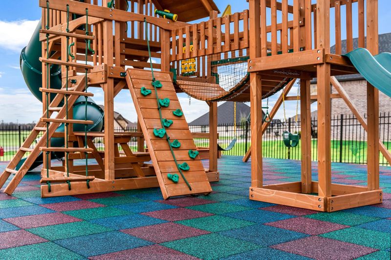 Rubber-Coated Playgrounds with Shade Covers