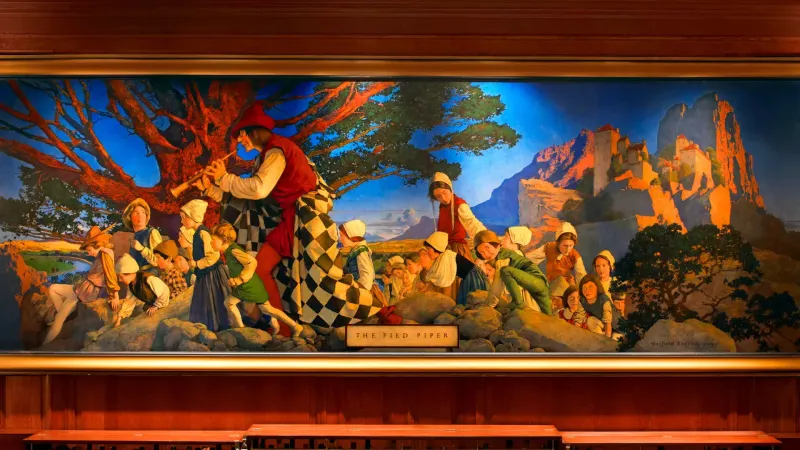 Travel-Themed Murals - Seriously Miss