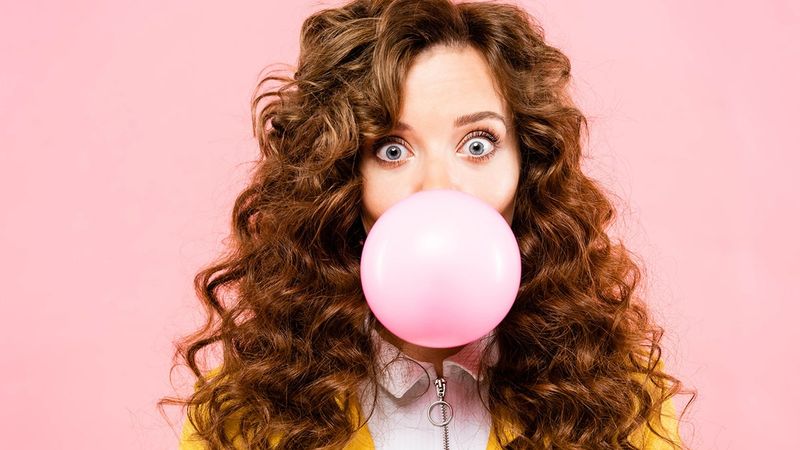 Swallowing Gum Will Stay in Your Stomach for Seven Years
