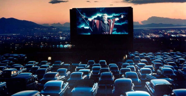 9 Drive-In Traditions That Lost Their Charm – And 9 That Made the ’50s & ’60s Movie Magic