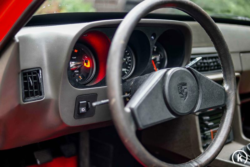 Porsche 924 (1976)