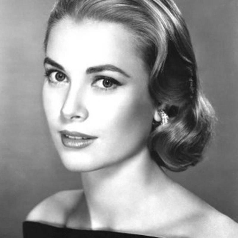 Grace Kelly's Regal Allure