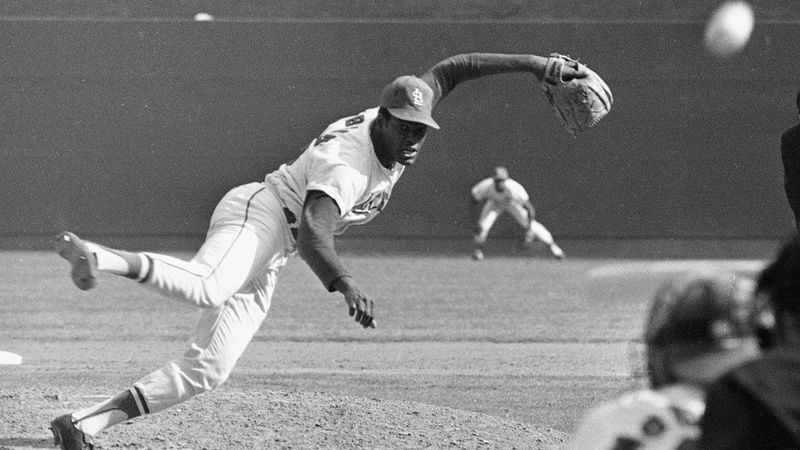Bob Gibson’s Intensity on the Mound – Late 1960s