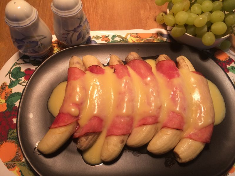 Ham and Bananas Hollandaise