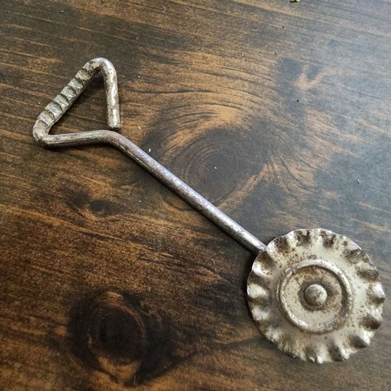 Mysterious Metal Crimper