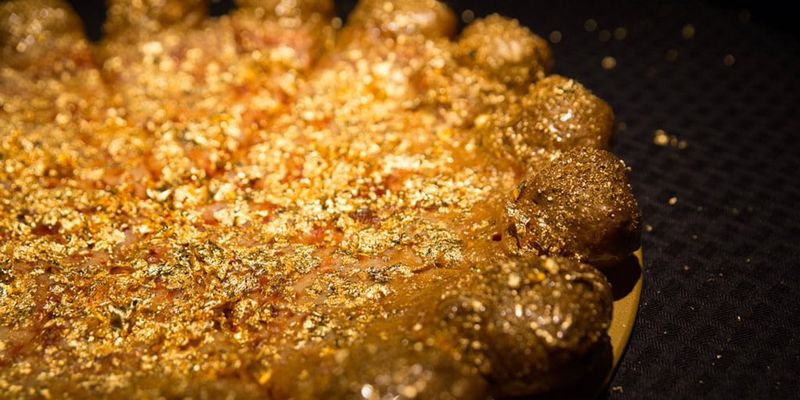 The 24K Gold Pizza For Super Bowl 50