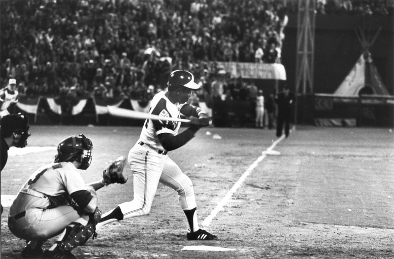 Hank Aaron Hits Home Run No. 715 – April 8, 1974