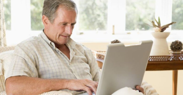 15 Hilarious Misunderstandings Boomers Had About Computers Back In The ’90s