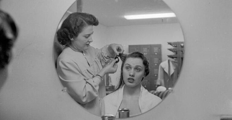 16 Things Women Had To Do In The ’50s That Would Be Unthinkable Today