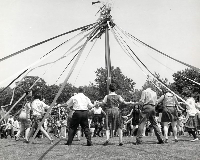 Maypole Rope Strangulations